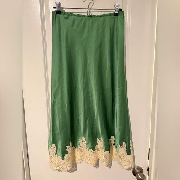 Doen Elowena Skirt in Peridot - Picture 2 of 8